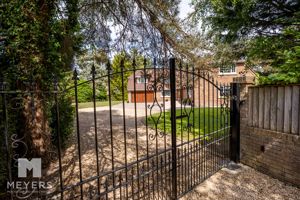 Photo 1- click for photo gallery